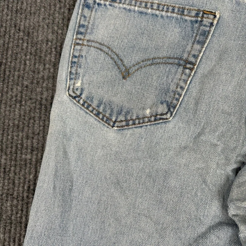 Vintage‎ 90s Levi's 550 Relaxed Fit Jeans Mens 33x32 Light Wash Distressed Denim